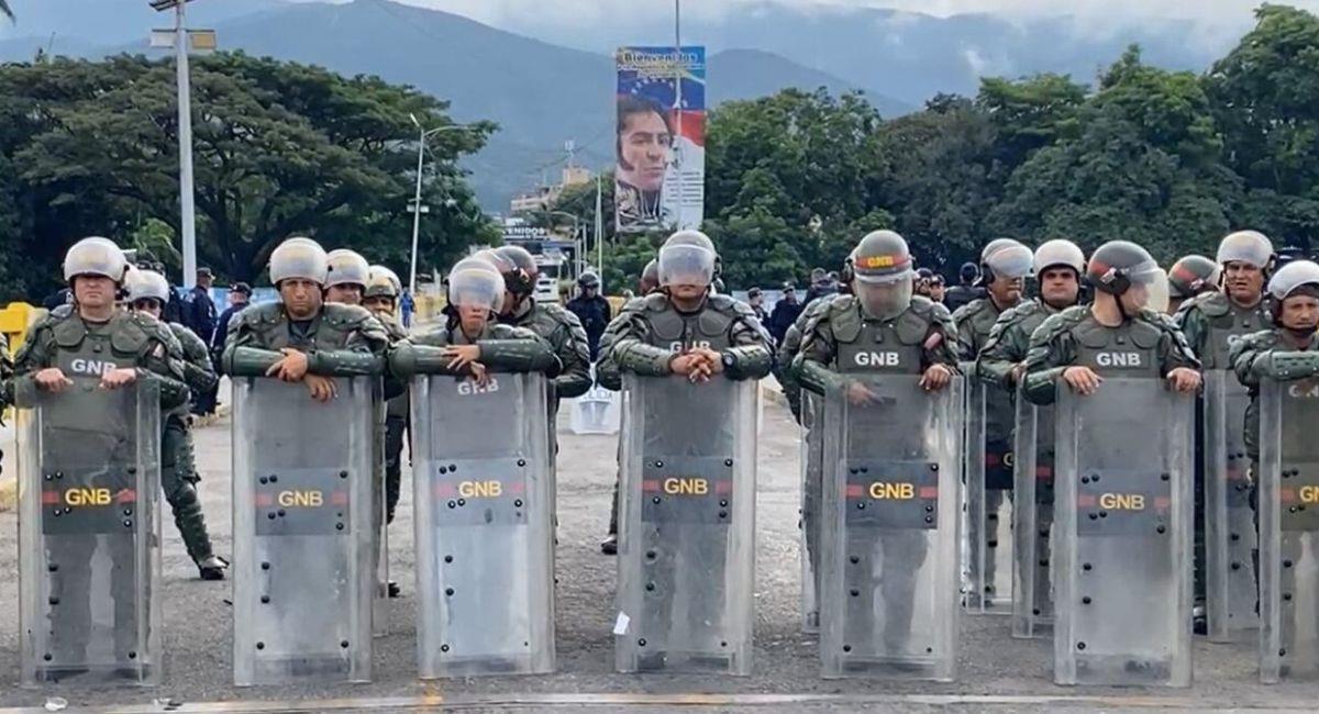 Colombia lanza nueva política migratoria con operativos de deportación bajo la dirección de Juan Manuel de la Espriella
