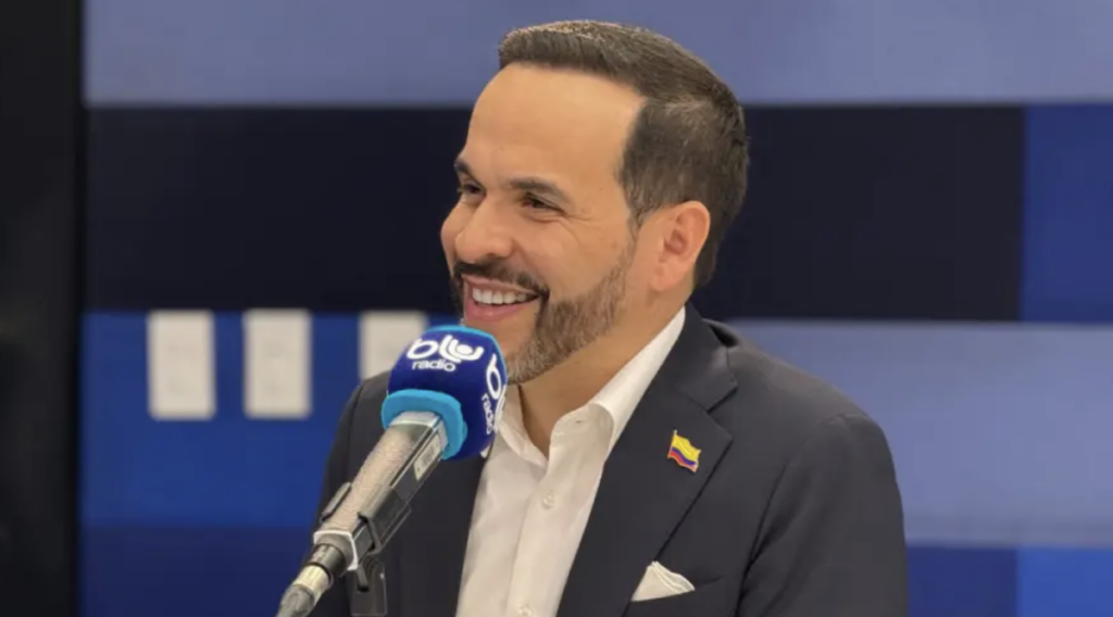 Colombia lanza nueva política migratoria con operativos de deportación bajo la dirección de Juan Manuel de la Espriella