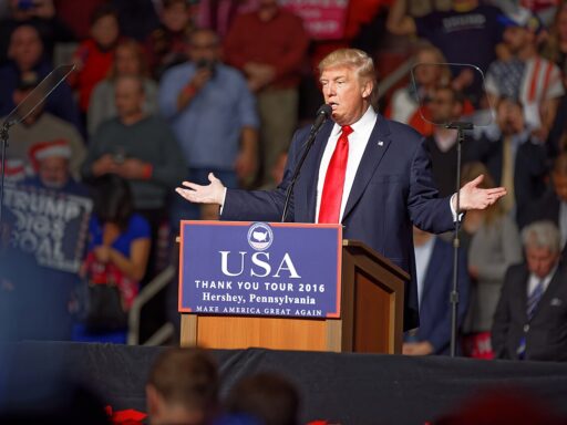 Delcy Rodríguez desobedece órdenes de Donald Trump