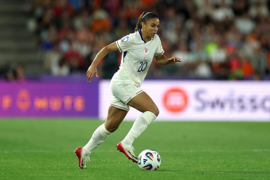 Imagen ilustrativa de At the Euros, San Diego Wave’s Delphine Cascarino is playing with ...