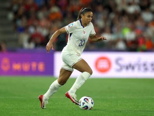 Imagen ilustrativa de At the Euros, San Diego Wave’s Delphine Cascarino is playing with ...