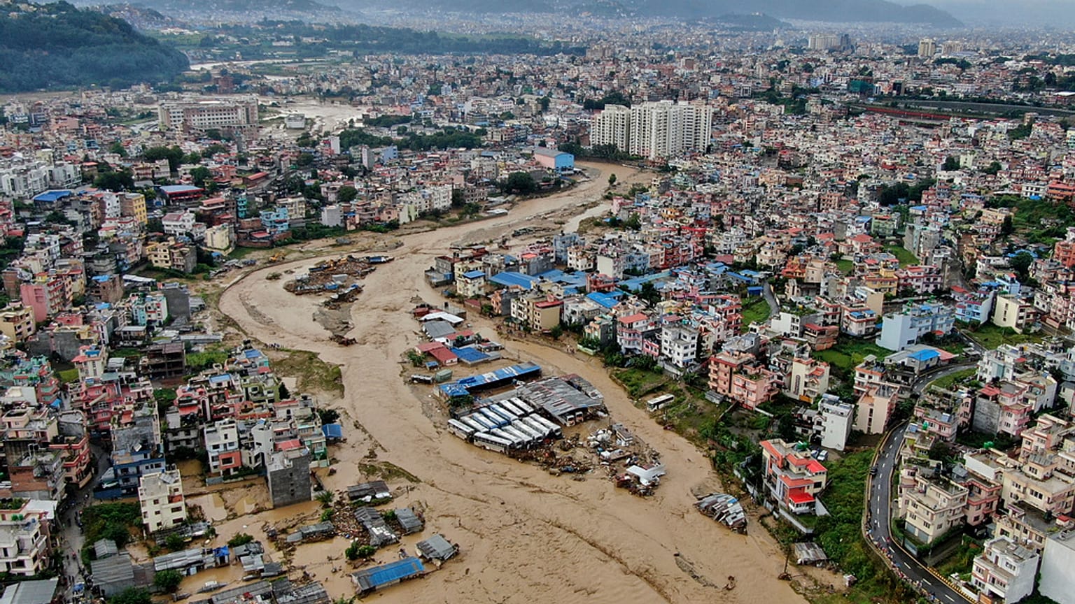 Desastres en Nepal: 4.247 desaparecidos tras inundaciones y alud
