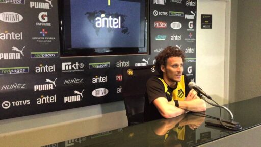 Diego Forlán completa su cuerpo técnico para amistosos de selección