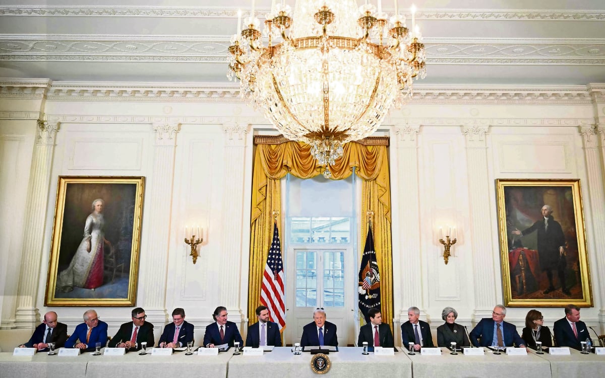 Donald Trump decreta protección de ingresos petroleros de Venezuela