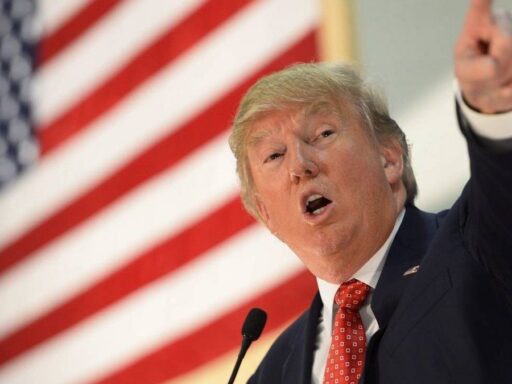 Donald Trump pausa los aranceles para todos los países del mundo, excepto a China - Portada Oficial