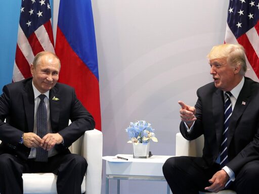 Donald Trump y Vladimir Putin buscan concretar tema de Ucrania