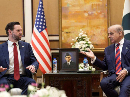 EE. UU. busca aislar a Irán: ¿Fracaso de la estrategia militar?