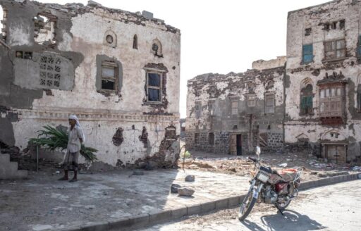 Ejército yemení retoma colinas en Taiz ante intensos combates - Portada Oficial