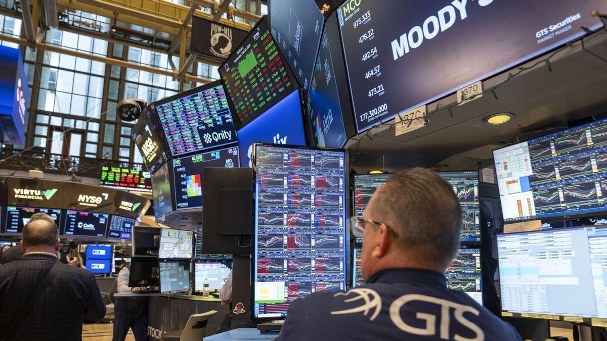 El Bitcoin se defiende en plena temporada baja