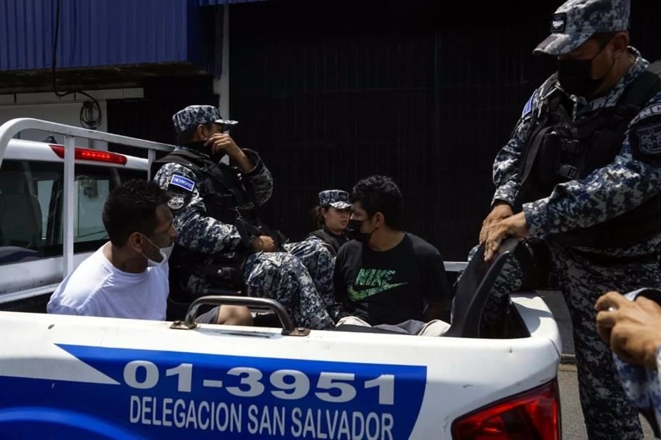 El miedo cambió: la guerra de Bukele y su efecto en la vida salvadoreña