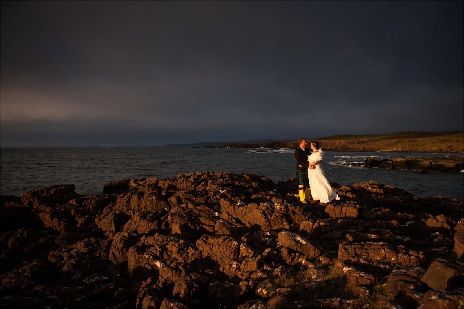 El príncipe William y Kate Middleton se muestran muy románticos mientras celebran el aniversario de su boda en la isla de Mull