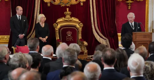 El rey Carlos III estaría preparando el traspaso de poder al príncipe William