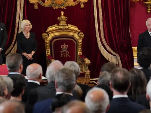 El rey Carlos III estaría preparando el traspaso de poder al príncipe William