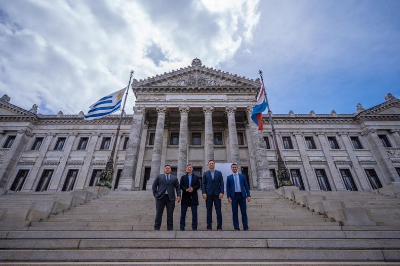 Encuesta Factum muestra caída de aprobación a Orsi en medio de polémica