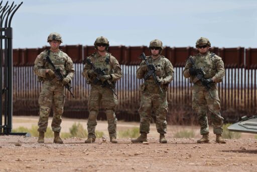 Estados Unidos envía más tropas cerca de Venezuela