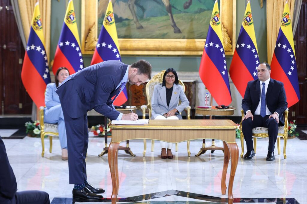 Estados Unidos planea financiar partes del Gobierno de Venezuela