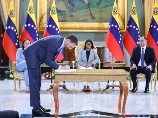 Estados Unidos planea financiar partes del Gobierno de Venezuela