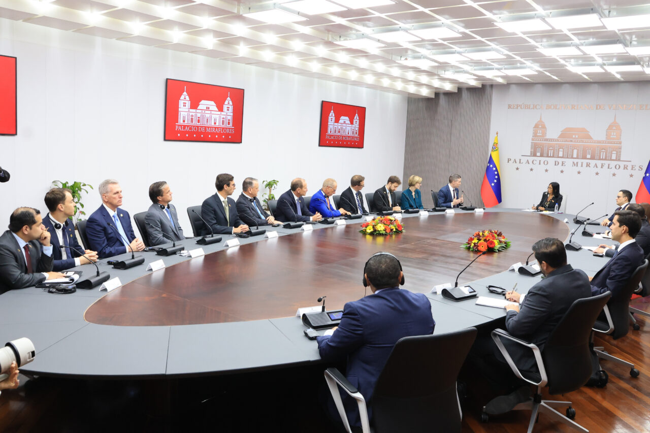 Estados Unidos planea financiar partes del Gobierno de Venezuela