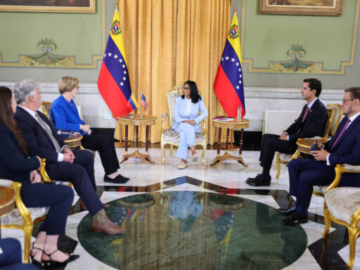 Estados Unidos y Venezuela reanudan relaciones diplomáticas