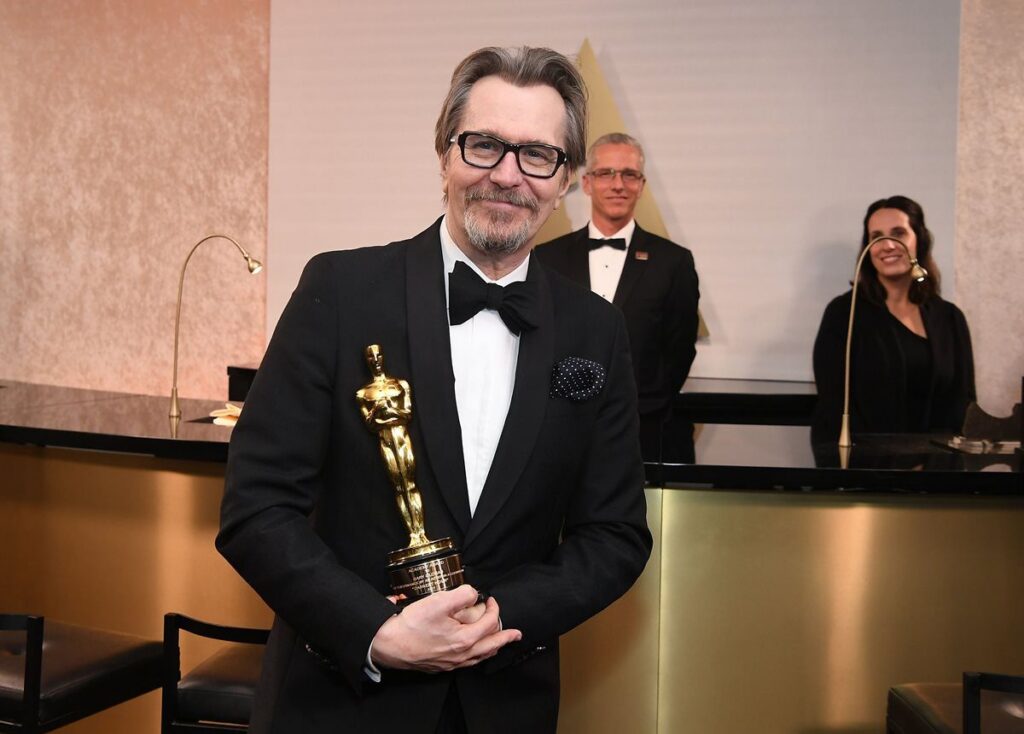 Gary Oldman: 6 momentos que definieron una carrera legendaria