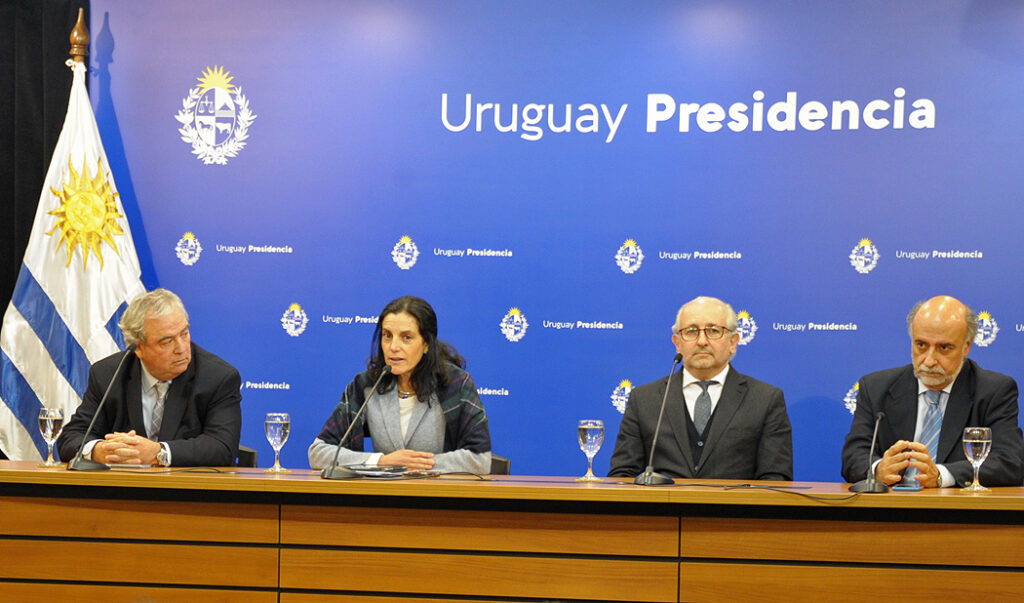 Gobierno uruguayo avanza en transferencias y secreto bancario en 2026