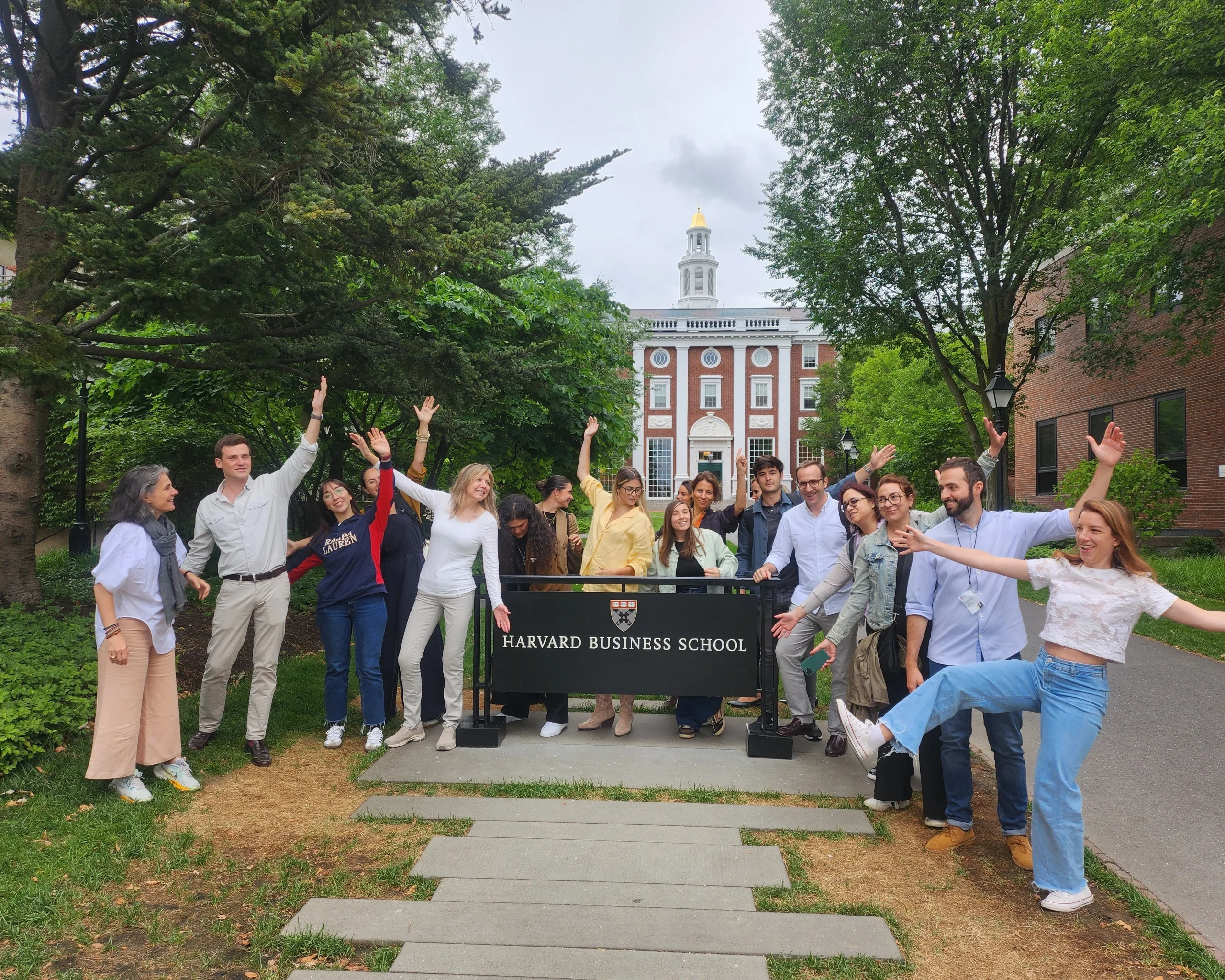 Harvard presenta bootcamp de $699 con avatares IA: revolución educativa