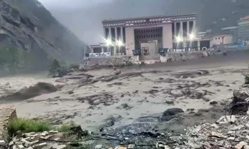 Inundación que arrasó la frontera Nepal‑China: los últimos minutos