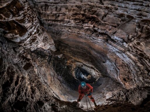 La cueva más profunda del mundo: 2,212 metros bajo tierra