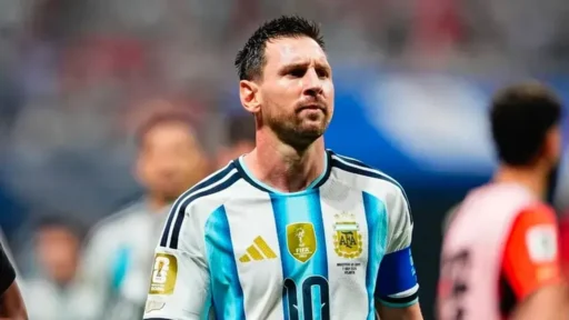 Lionel Messi: Recuerdos y legado de una leyenda del fútbol mundial - Portada Oficial