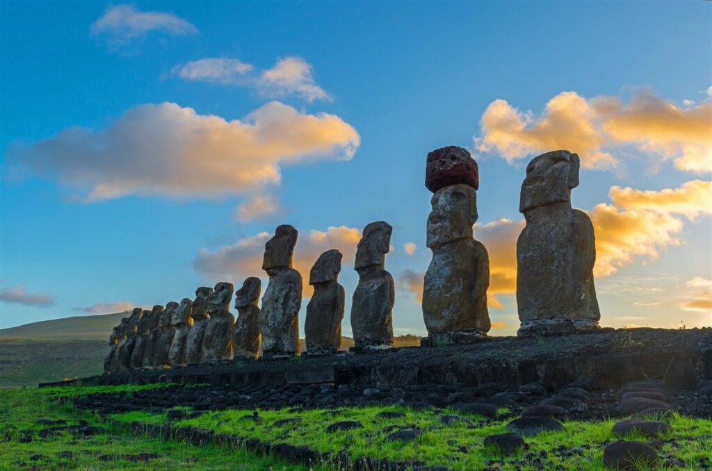 Los misterios de los moáis: 6 teorías que aún no se explican