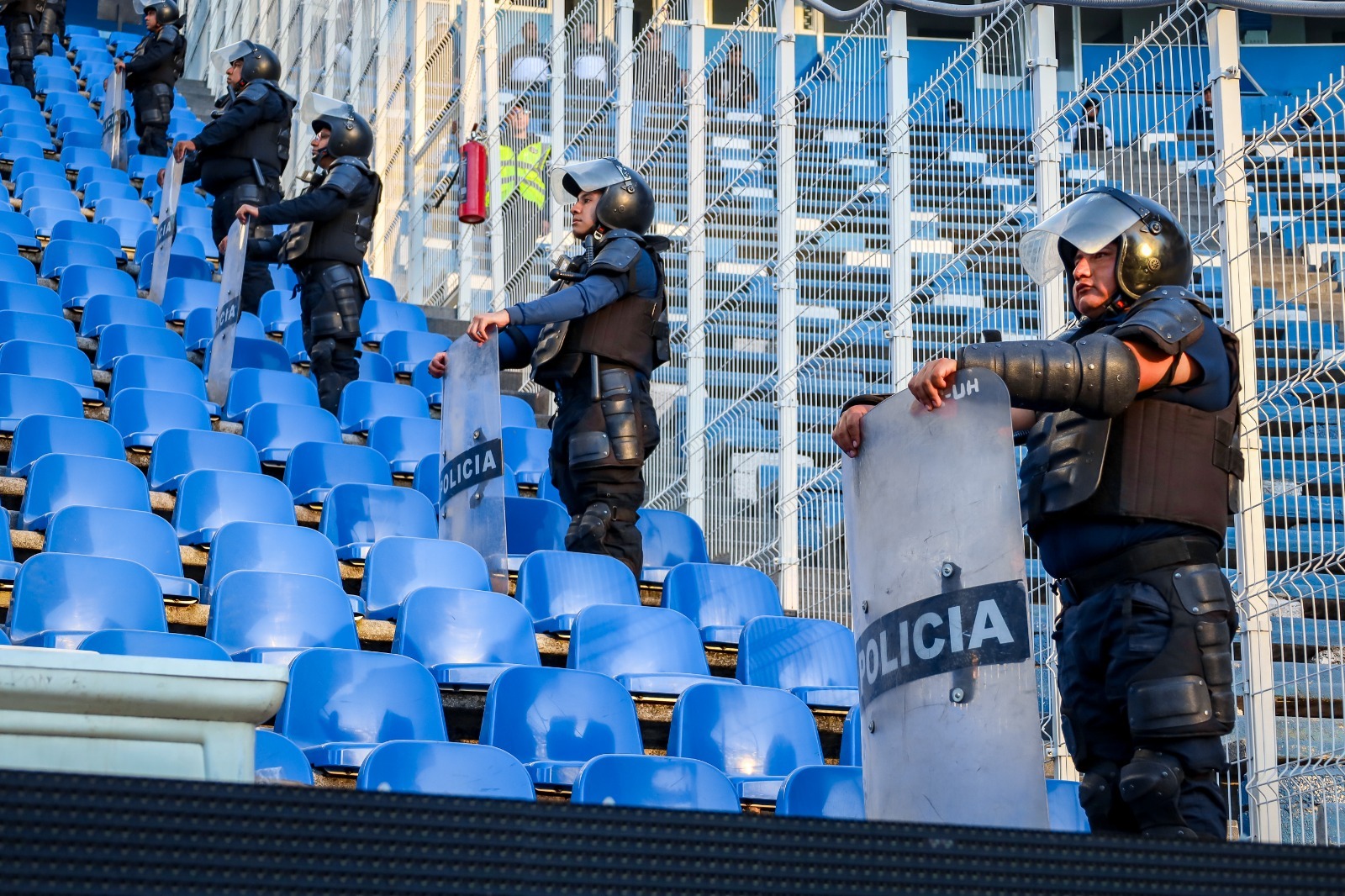 Más de 600 policías en el operativo del clásico Peñarol‑Nacional 2026