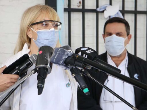 Ministra de salud pública anuncia ampliación de edades para vacuna contra meningococo