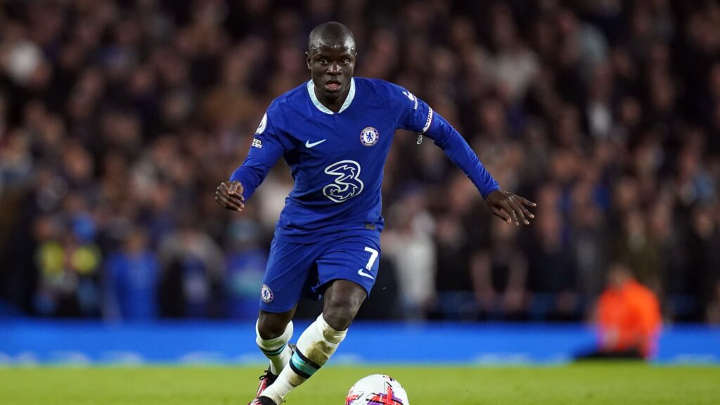 N'Golo Kanté: la magia del mediocampo que redefinió el fútbol