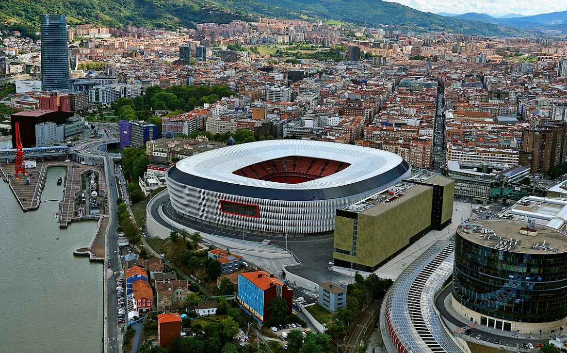 Nico Williams sorprende y renueva con el Athletic Club: Adiós a su fichaje con el Barcelona