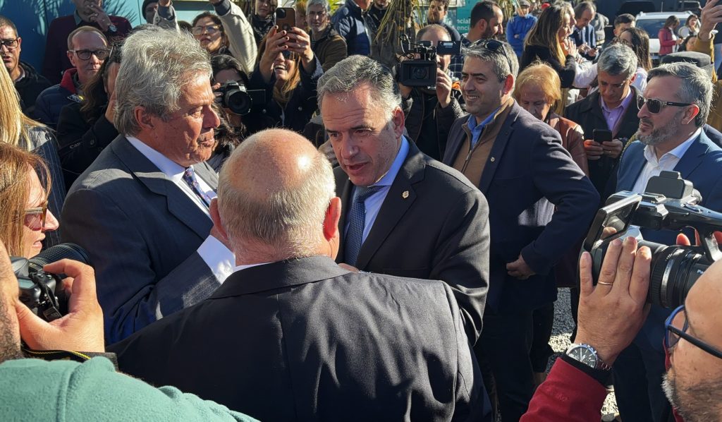 Orsi recibe a Abella y a Cipriani en Torre Ejecutiva y celebra avance de la obra