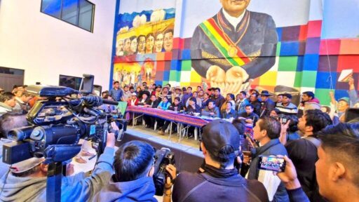 Para candidato presidencial por el MAS, Evo Morales es un problema para el partido
