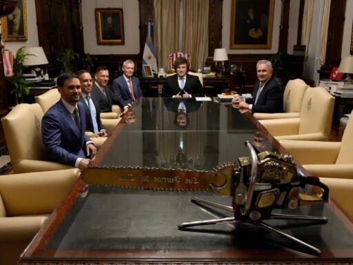 Peter Thiel en Argentina: reuniones con Javier Milei y protestas