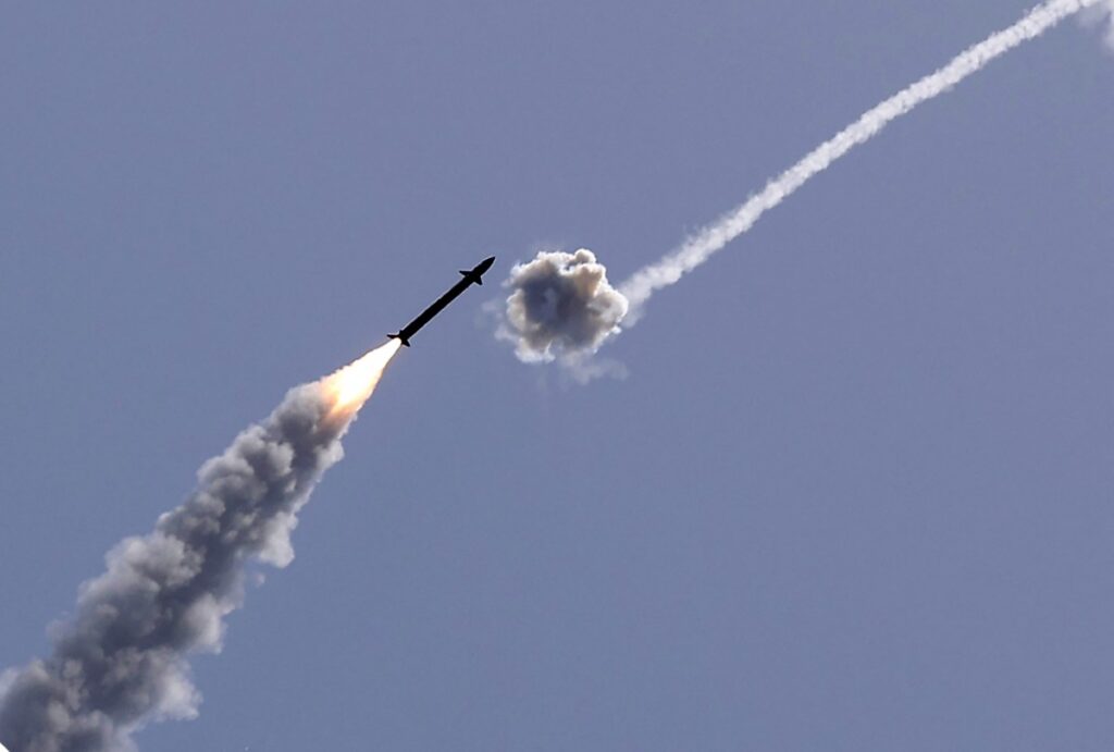 Sistema de misil balistico intercontinental Jerico III en prueba militar