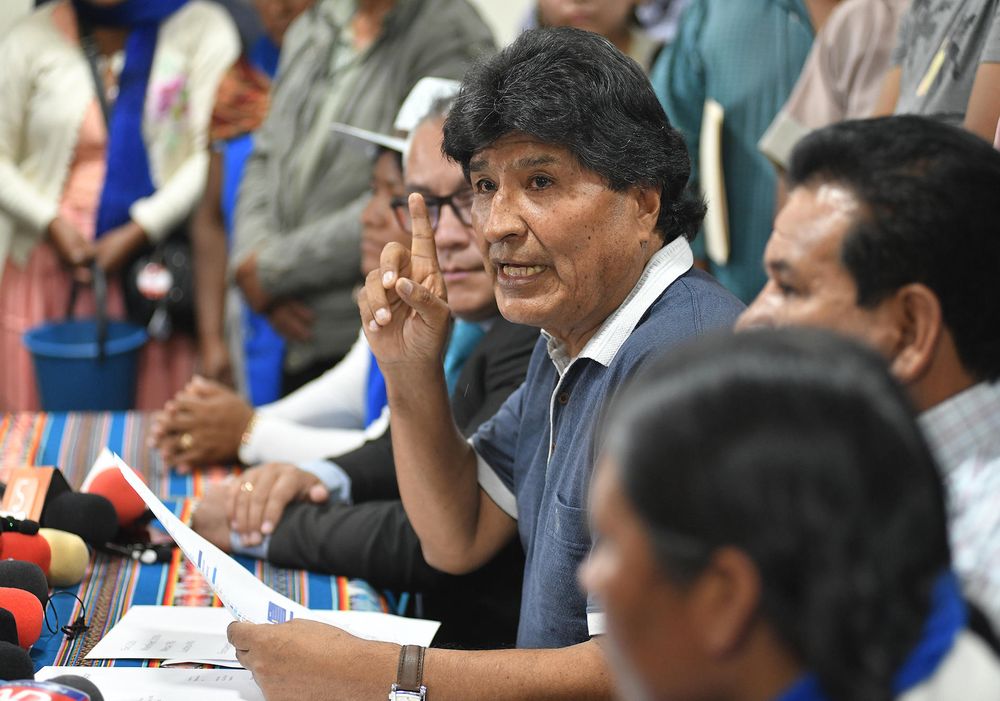 Presidente de Bolivia acusó a Evo Morales de atentar contra la democracia