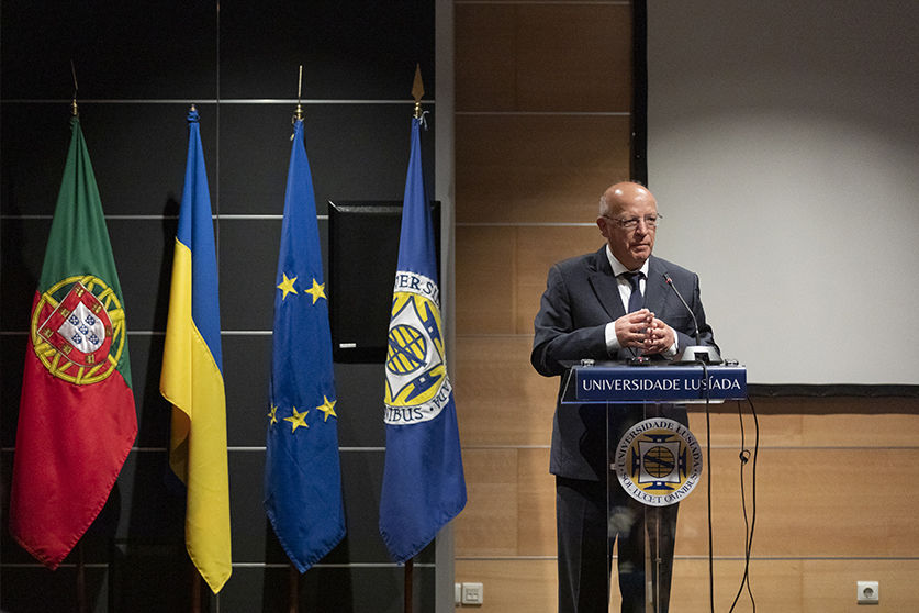 Presidente de Ucrania pidió sanciones contra Rusia si no acepta un alto el fuego de al menos 30 días
