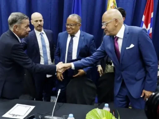 Reacciones en Caracas ante el histórico pacto petrolero con Estados Unidos