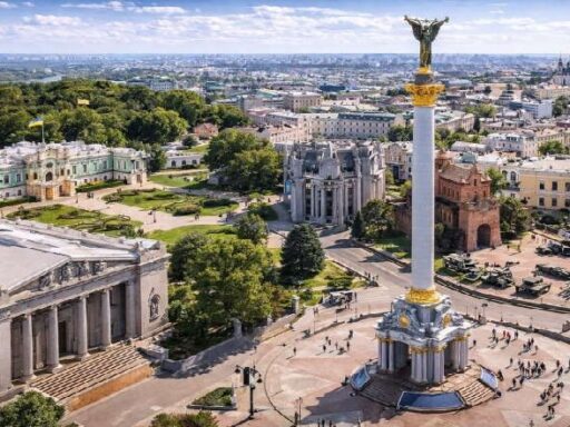Rusia y Ucrania intercambian ataques y pactan alto el fuego - Portada Oficial