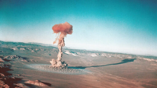 ¿Sabías que el desierto de Nevada guardó más de 100 pruebas nucleares?