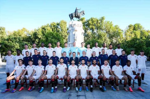 Sevilla FC celebra su victoria tras la derrota histórica al Barcelona