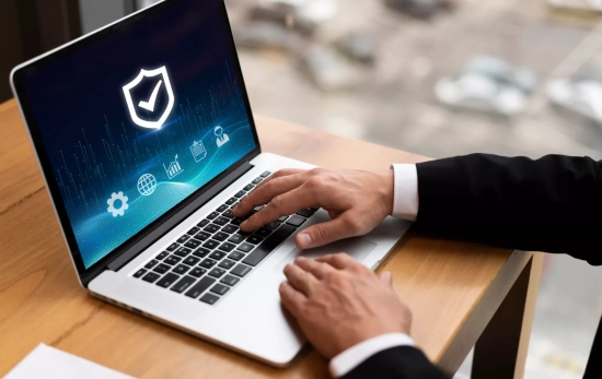 Sigue estos 5 consejos para no ser víctima de hackers y verás cómo navegar en Internet puede ser más seguro