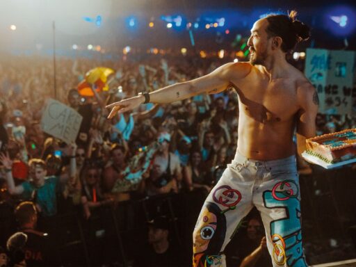 Imagen ilustrativa de Steve Aoki: biografía, edad, país, estilo y agenda | TechnoBeatsCloud