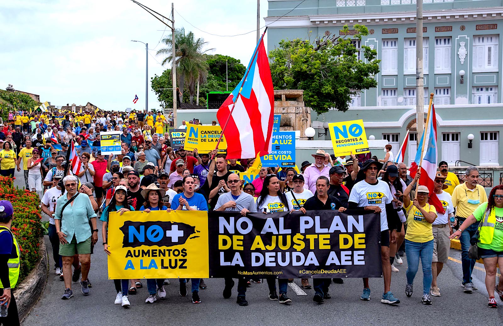 Suben la nafta y el gasoil: el gobierno define tarifas en medio de presión del mercado
