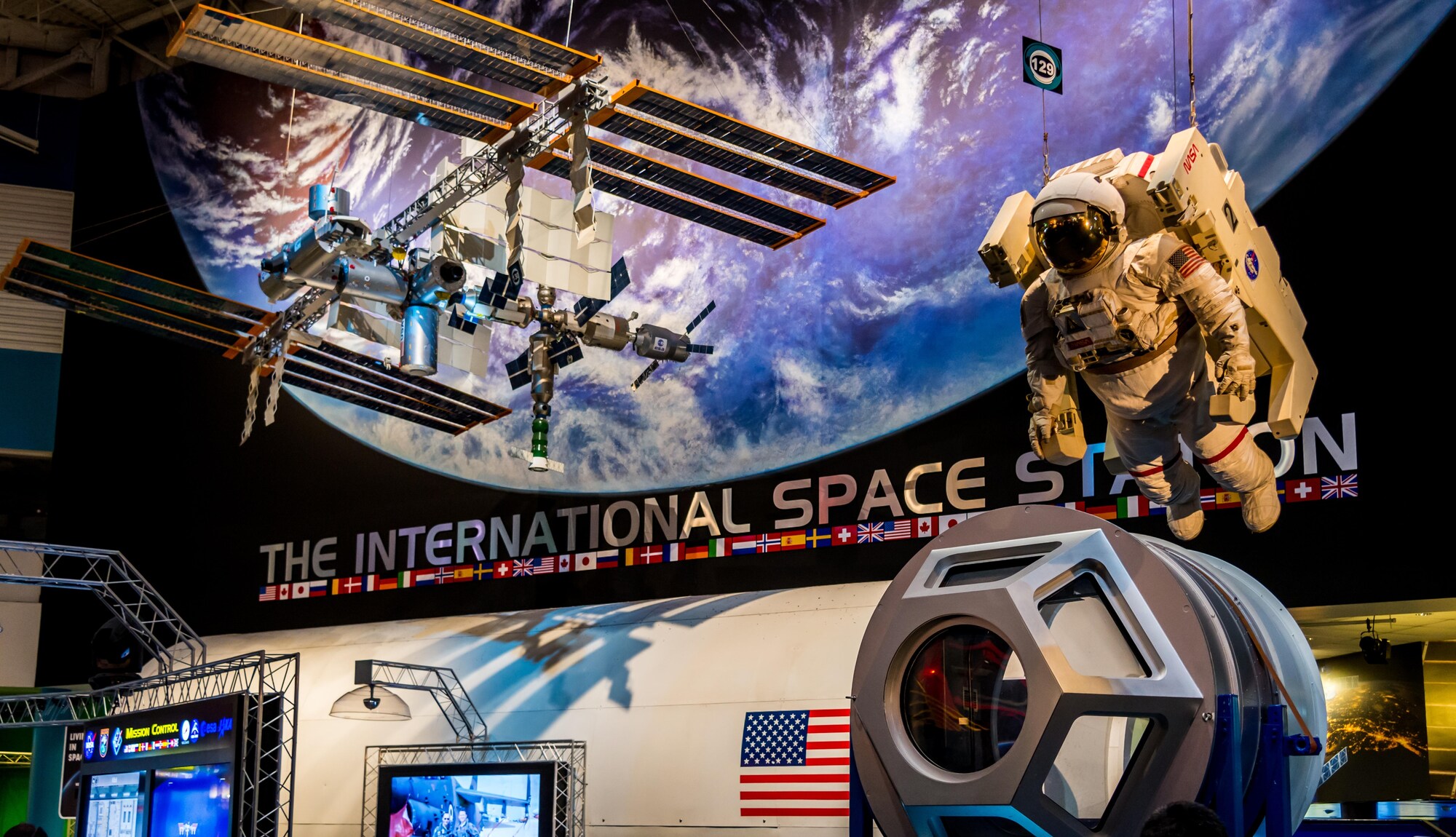 Tripulación de Artemis II recibe la máxima condecoración espacial de EE. UU.
