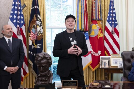 Trump enfrenta reveses