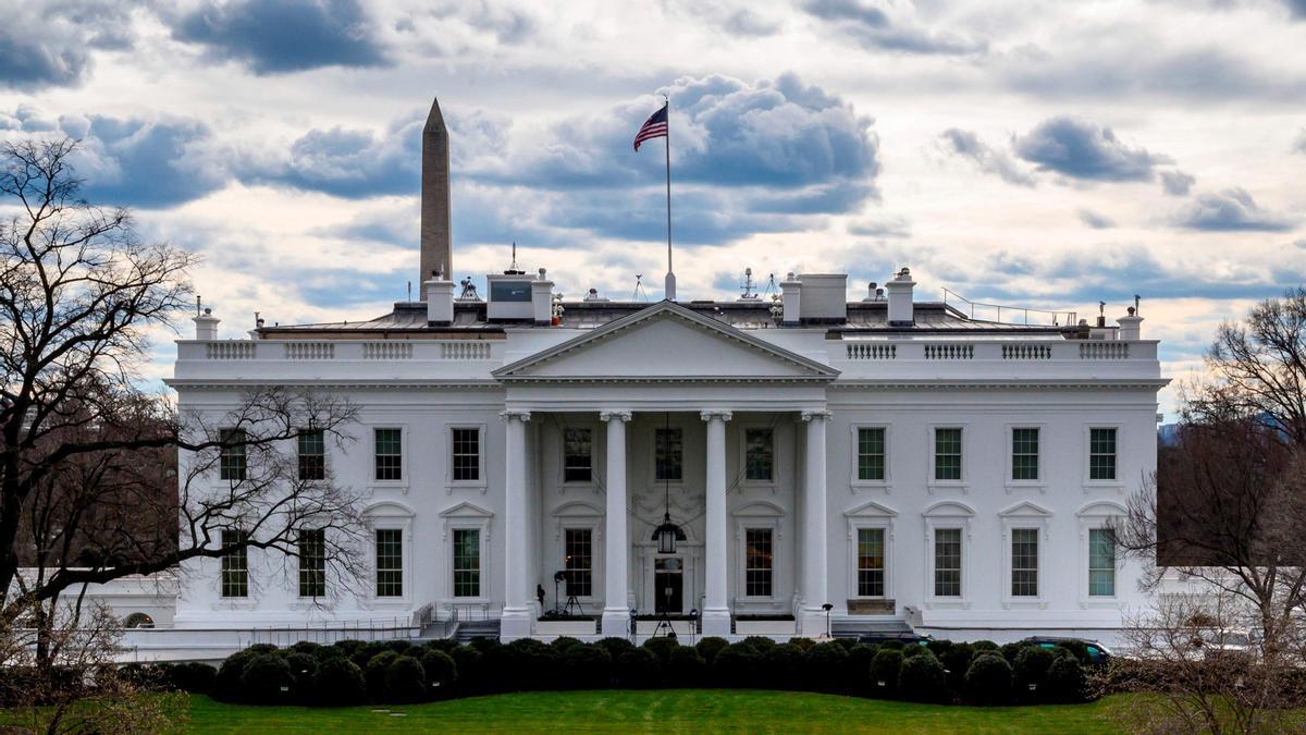 Trump insiste en que Irán cambiará de régimen